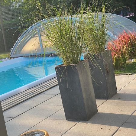 Pool & Lake Holiday Home Markkleeberg Bagian luar foto