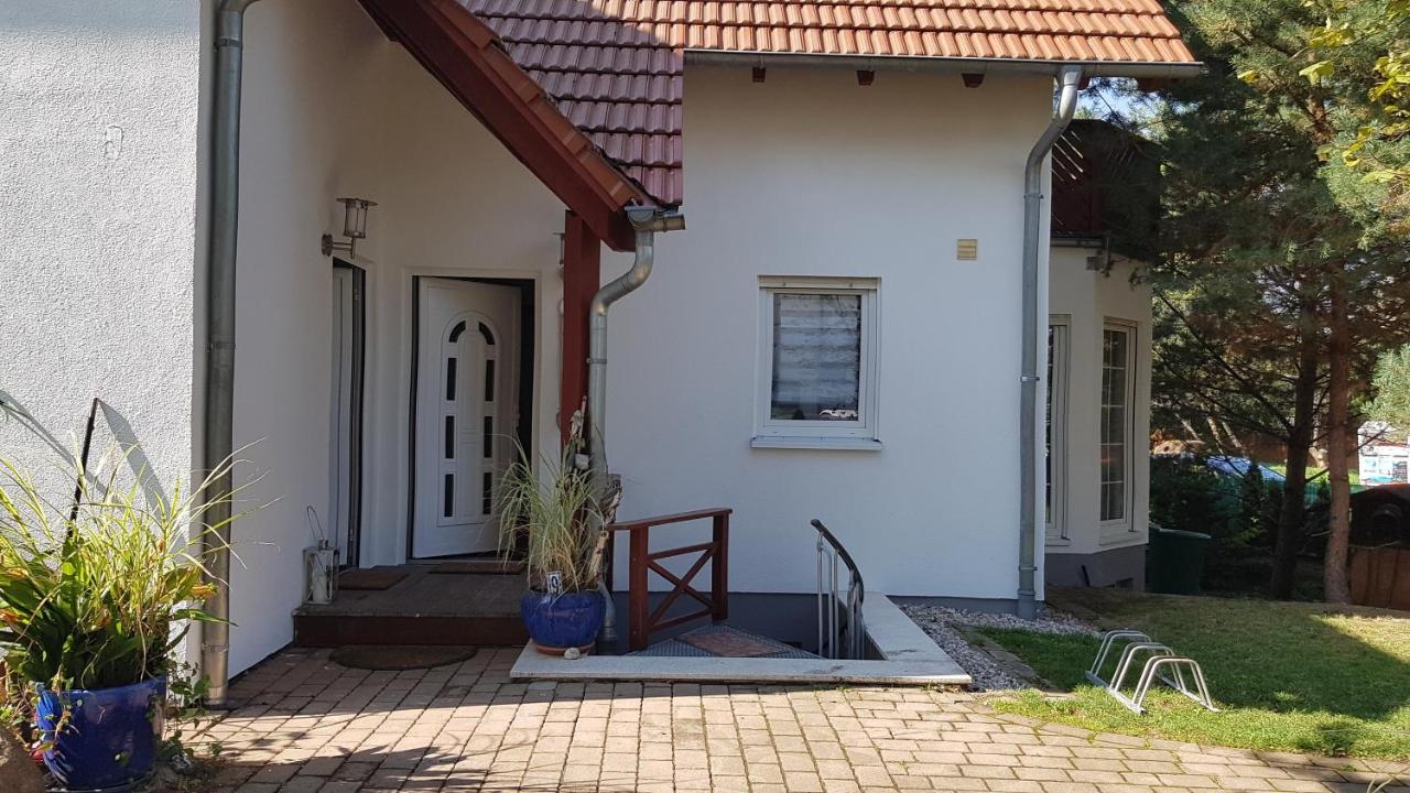 Pool & Lake Holiday Home Markkleeberg Bagian luar foto