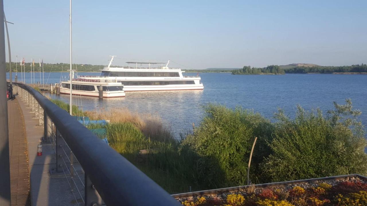 Pool & Lake Holiday Home Markkleeberg Bagian luar foto