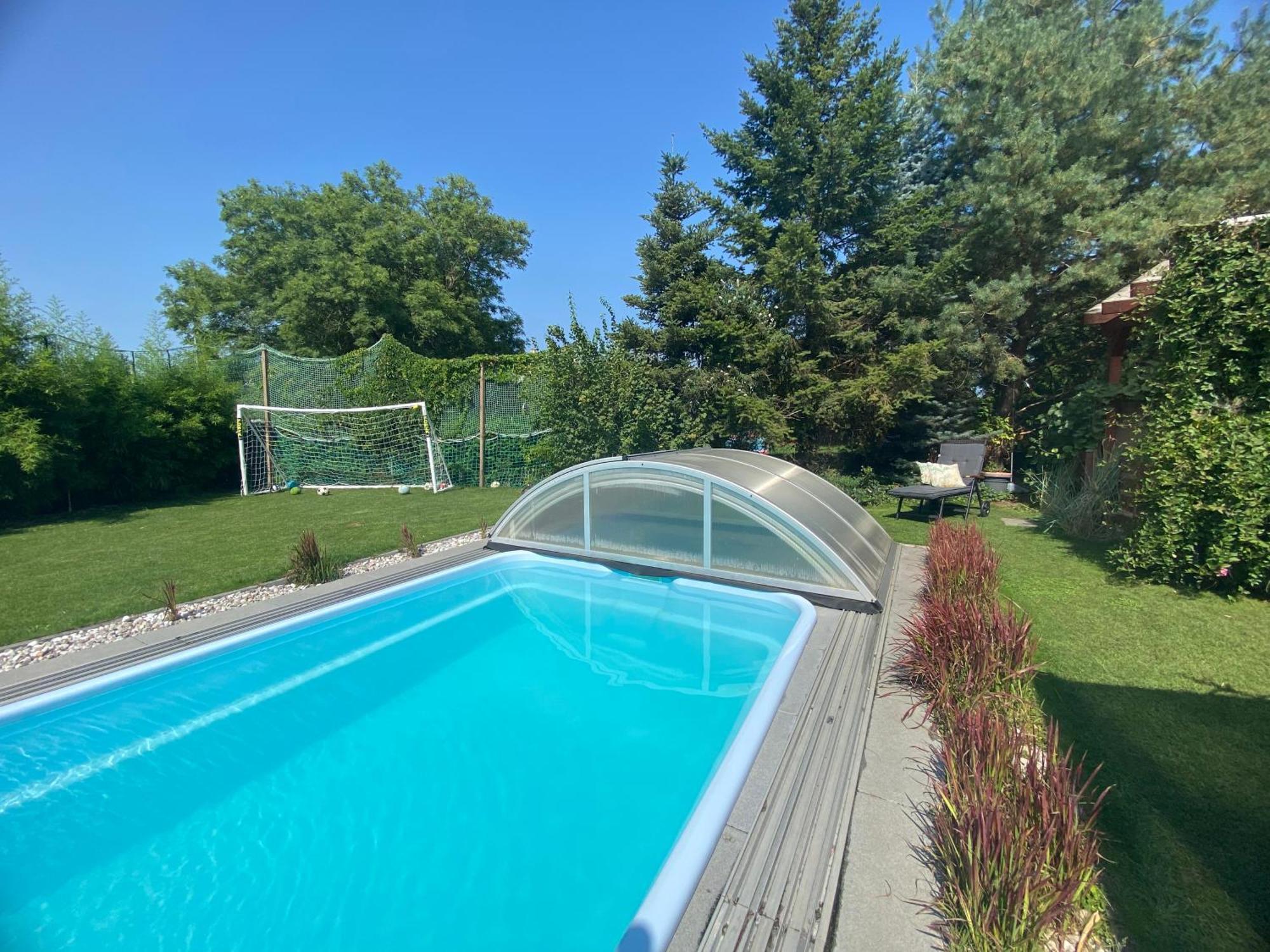 Pool & Lake Holiday Home Markkleeberg Bagian luar foto